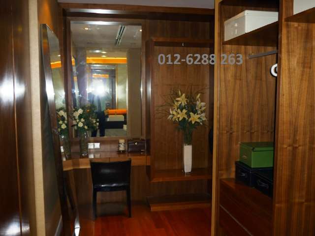 Master Room Wardrobe / Dressing / Powder Area