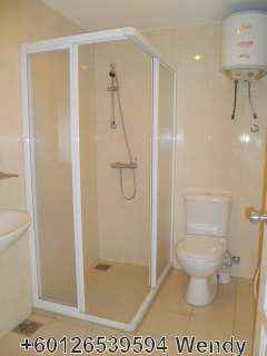 Level 2 Bathroom
