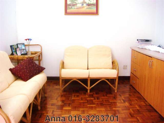 Living Area - Upstairs