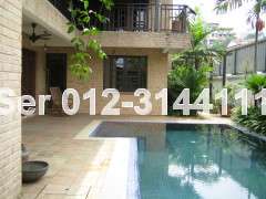 Courtyard Pool amidst tropical settings