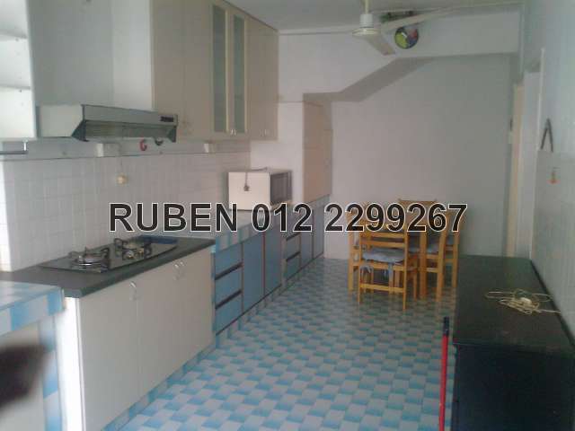 Kitchen cabinet