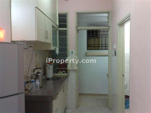 Dry Kitchen