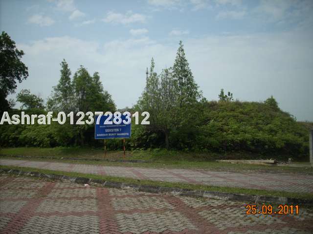 Immediate locality leading to the vacant lot