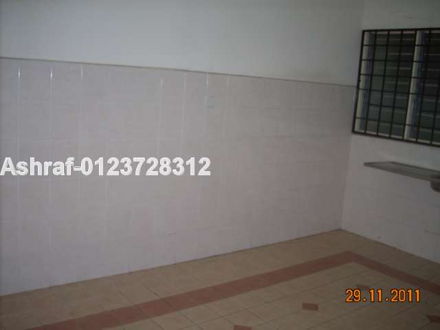 Dry kitchen