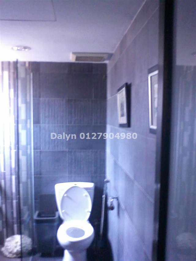 4th floor toilet
