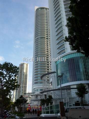 General view of Gurney Paragon