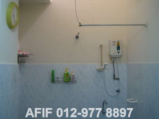 GROUND FLOOR BATHROOM (EXTENDED)