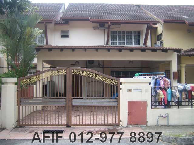 FRONT VIEW OF THE PROPERTY