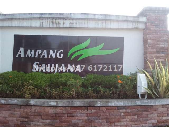 Nicholas-017 6172117
