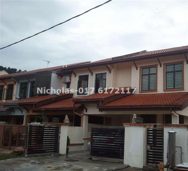 Nicholas-017 6172117