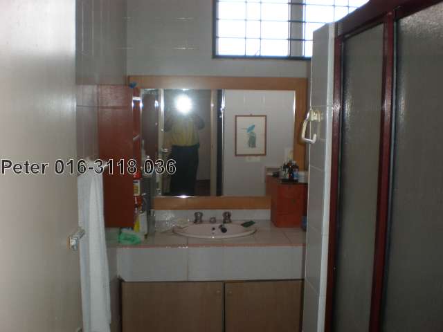 Bathroom(Master Bedroom)