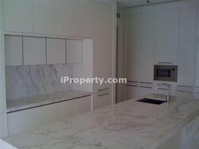 Dry Kitchen