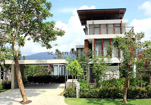 Equatorial Comtemporary Architectual Design