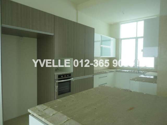 Dry Kitchen