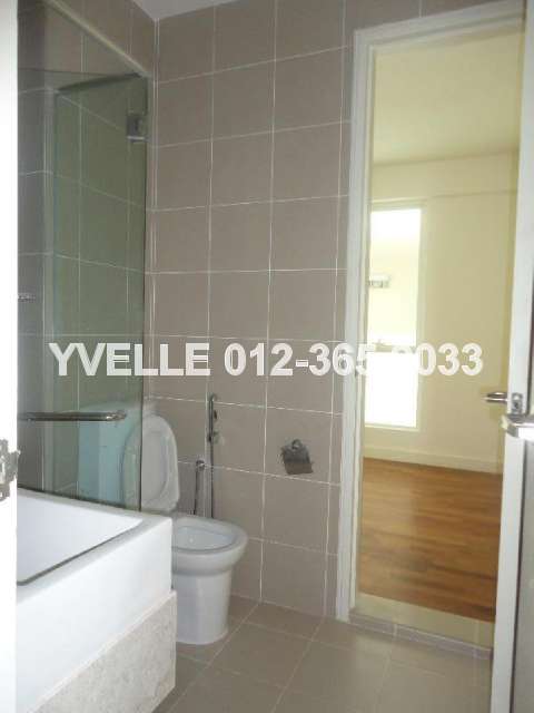 Adjoining Bathroom for 3rd