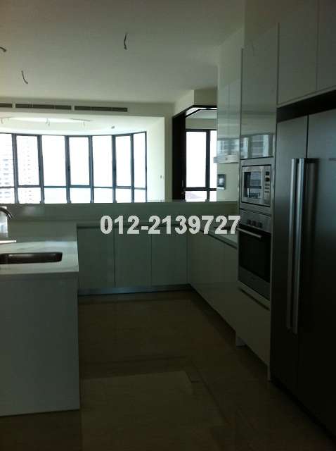 Dry Kitchen