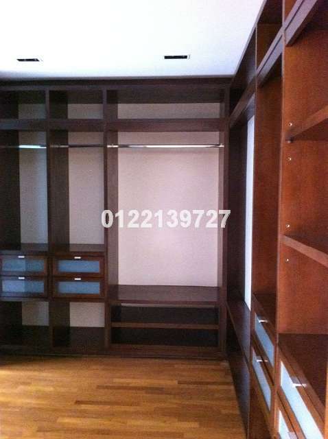 walk in for master bedroom