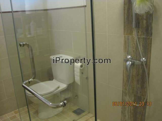 Common bath shower