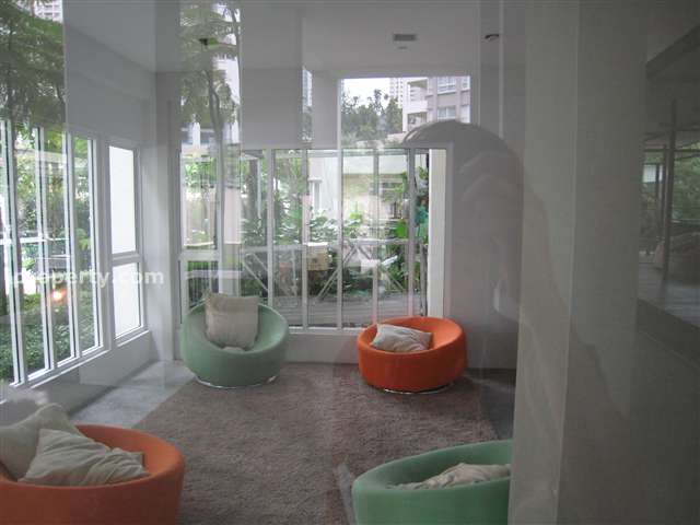 Lounge near pool
