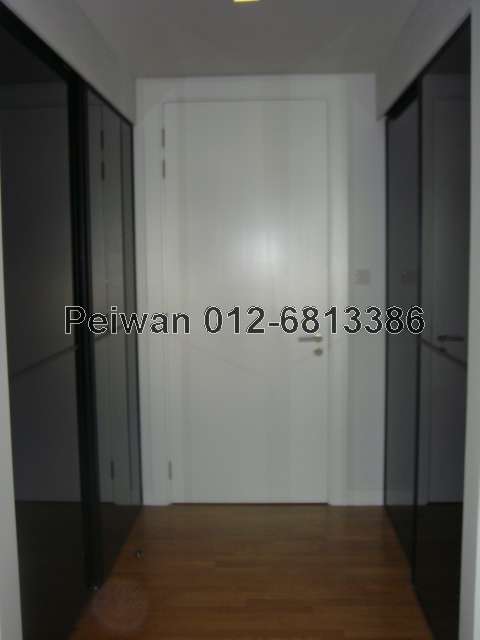 Built-in wardrobe in master bedroom