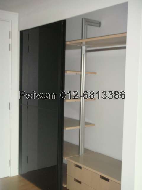 Built-in wardrobe in master bedroom