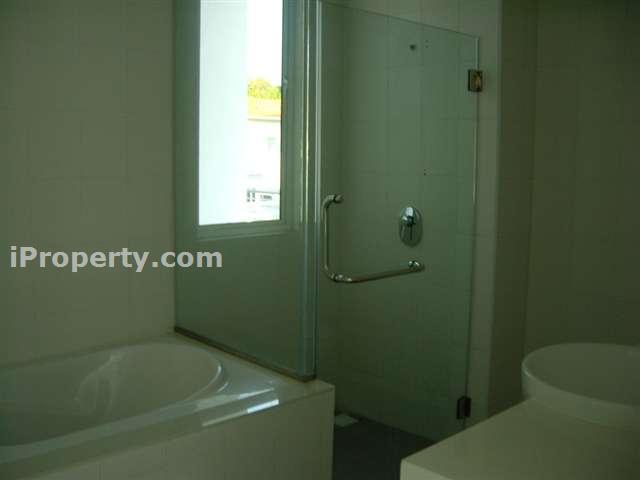 Master Bath Room