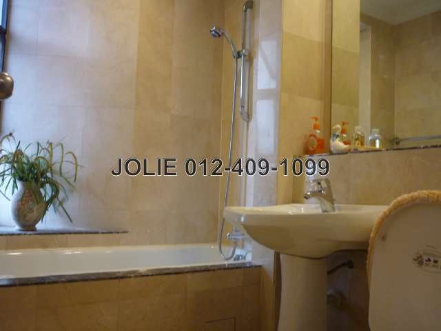 Marble from floor to top with long bath