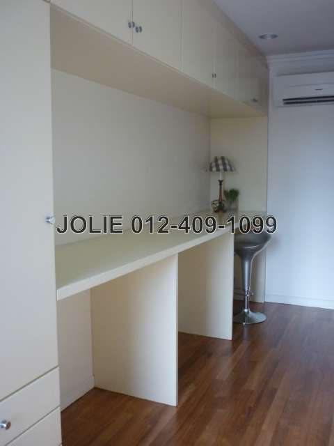 bedroom 2 study table