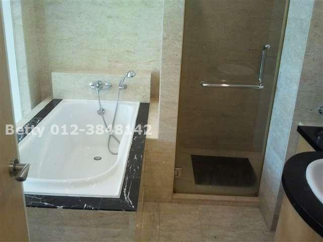 Master room bath