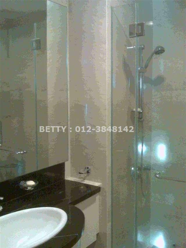 COMMON WASHROOM