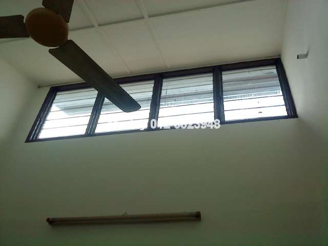 High ceiling with air ventilation