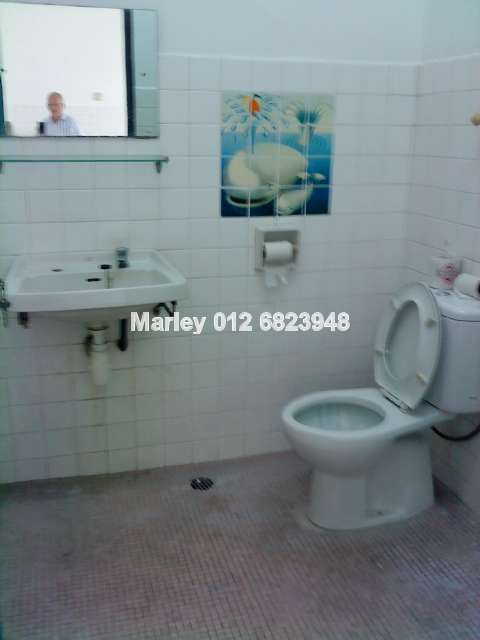 Common Bathroom