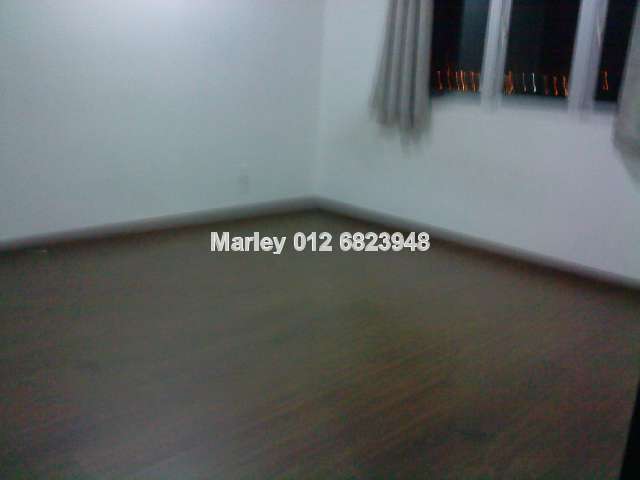 Bedroom 3 with shared Bathroom