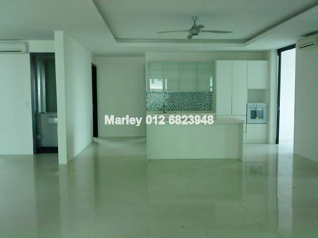 Dry Kitchen/Dining