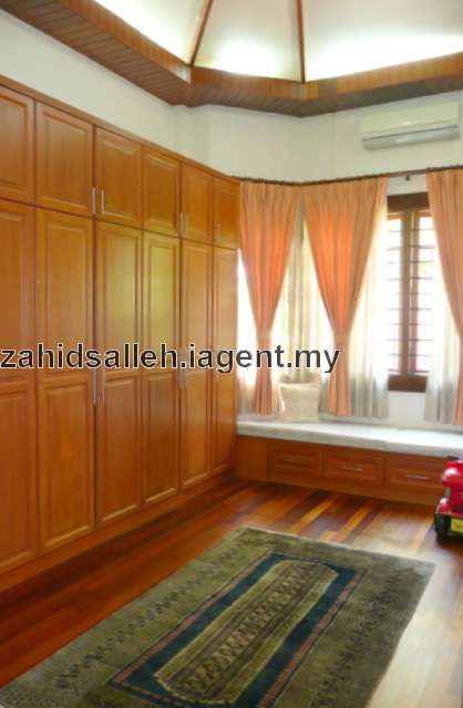 study/multipurpose room