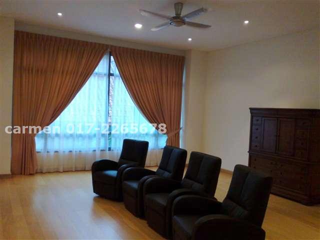 upstairs living hall