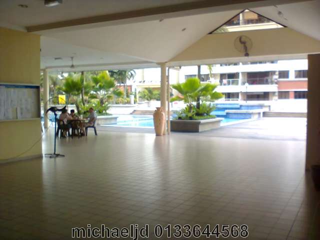 restaurant covered area facing the pool