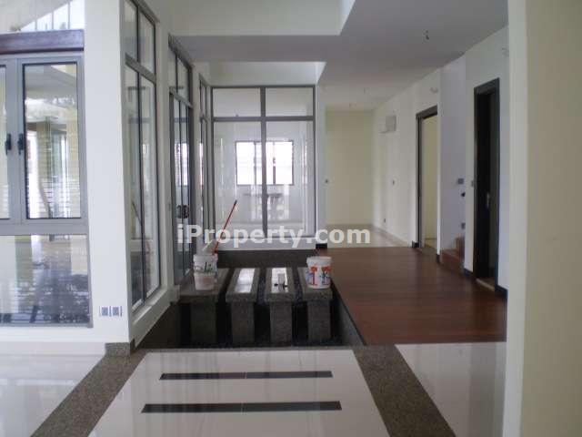 LIVING HALL