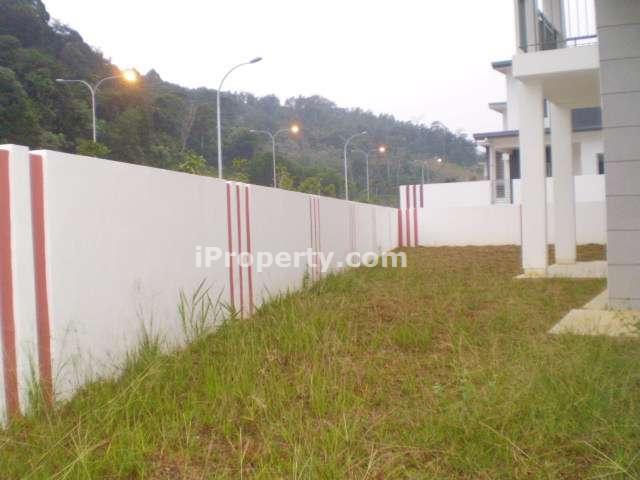 EXTRA LAND