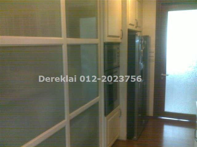 BUILT-IN WARDROBE
