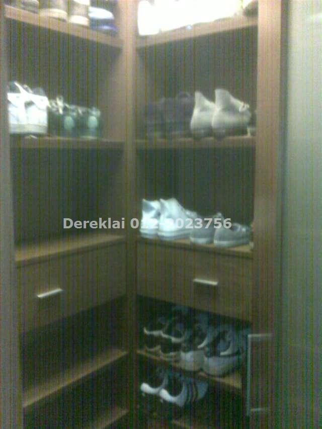 SHOE RACK