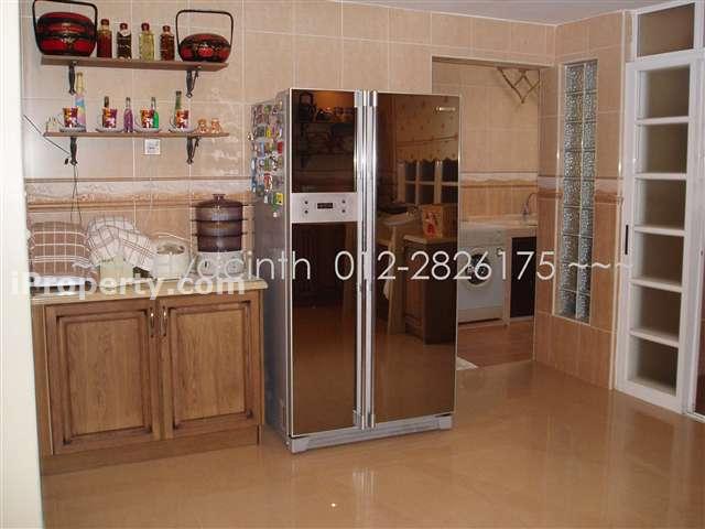 Dry Kitchen to Laundry Area