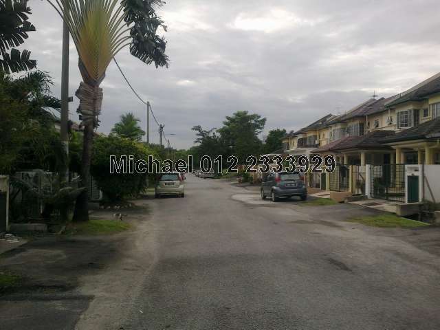 Spacious Road and Great Location