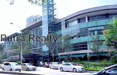 Minutes drive to Bangsar Shopping Centre
