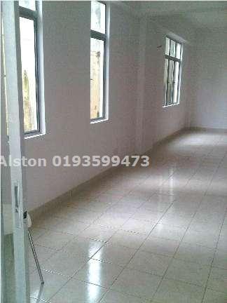 Extra windows allow more breeze and brightness