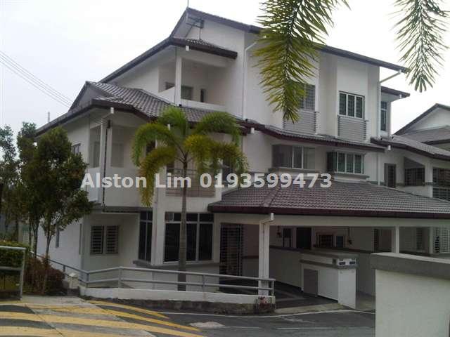 2 Stories Upper level