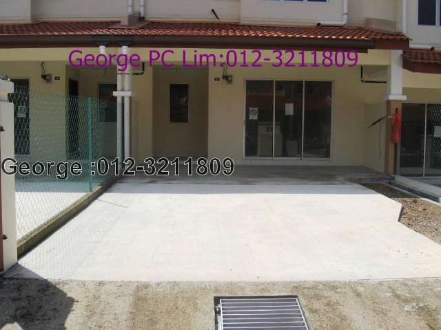 Spacious car porch