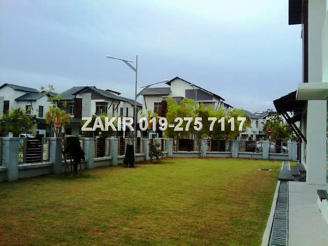Large compound for future extension/renovation