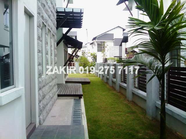 Another side of the house