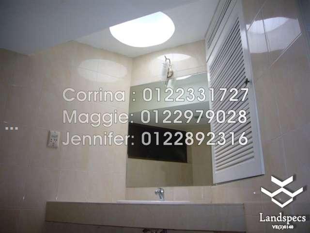 bathroom with skylight